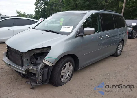 2005 Honda Odyssey Touring z USA, uszkodzony, nr VIN 5FNRL38845B120371